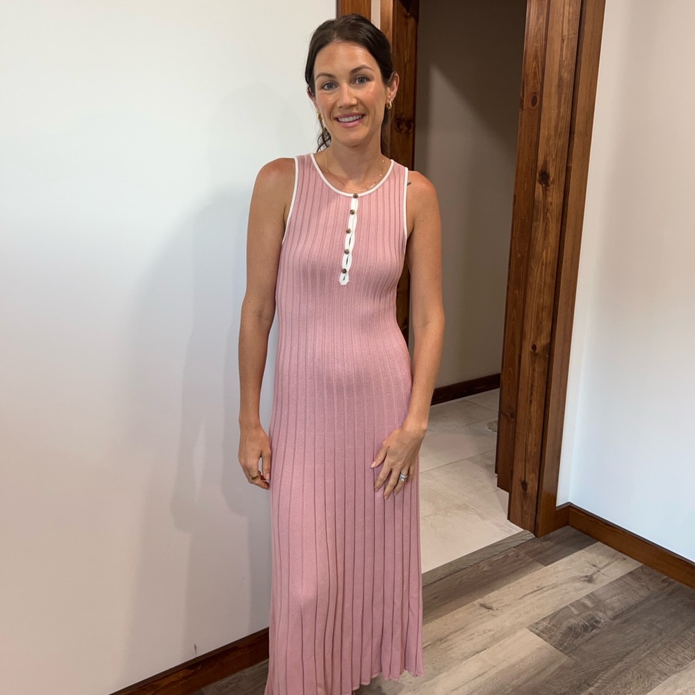 Chic Pink Sleeveless Maxi Dress